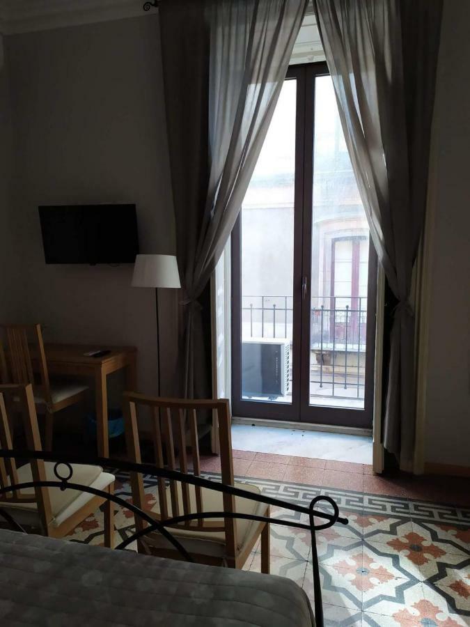 B&B A Casa Di Giosi คาตาเนีย ภายนอก รูปภาพ
